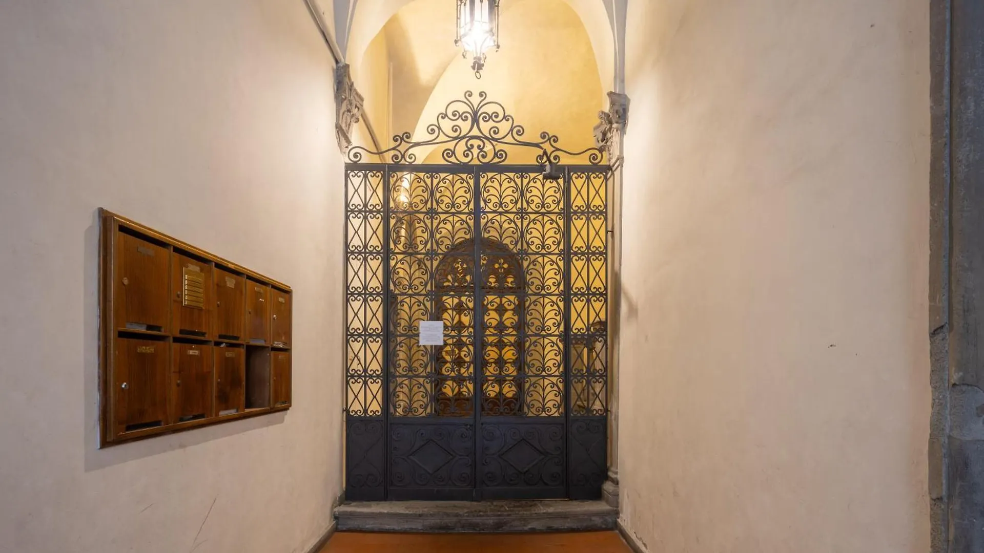 Apartamento Santo Spirito Dimora Storica - 5 Minuti Ponte Vecchio - Firenze Centro